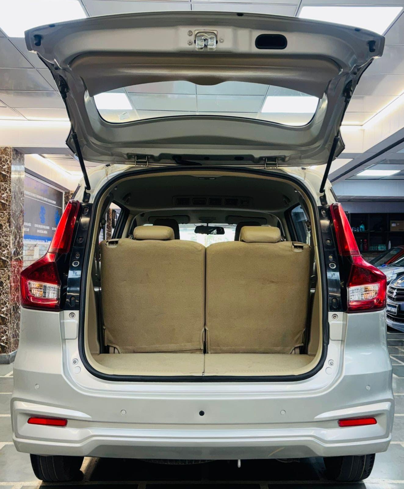 32,000 KMS MARUTI ERTIGA VXI AUTOMATIC PETROL (2019)
