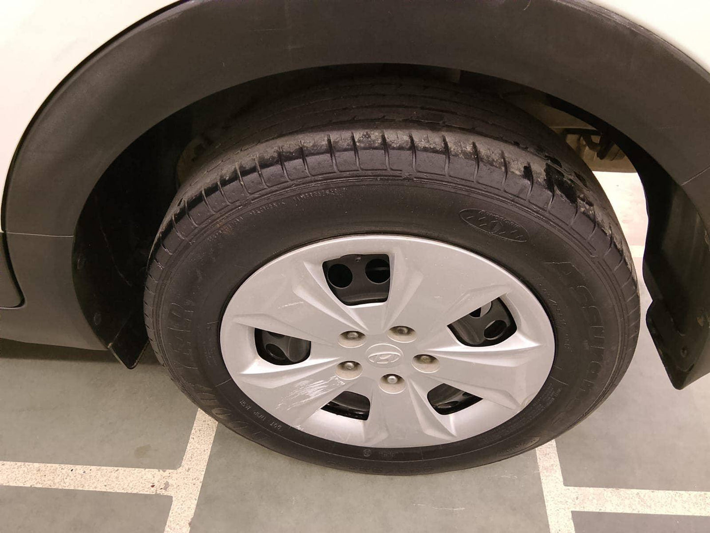 39,000 KMS HYUNDAI CRETA 1.6 E+ VTVT PETROL (2017)