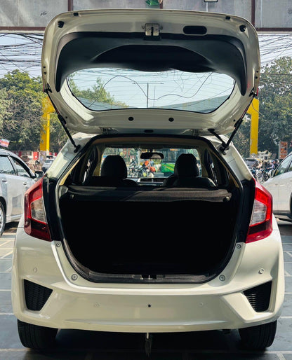 22,000 KMS HONDA JAZZ 1.2 S MT PETROL (2017)