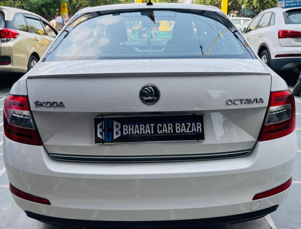 SKODA OCTAVIA STYLE PLUS 1.8 TSI AT PETROL (2017)