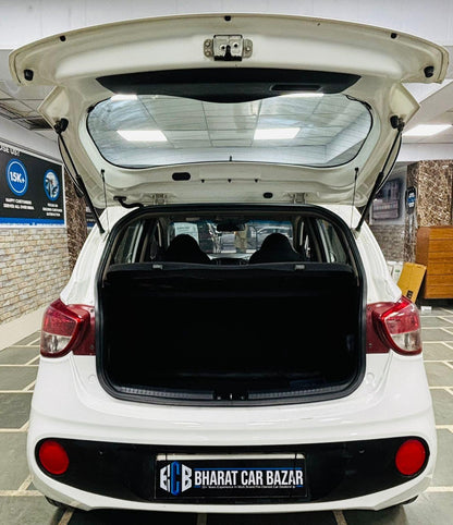 HYUNDAI GRAND I10 SPORTZ (O) 1.2 PETROL (2017)