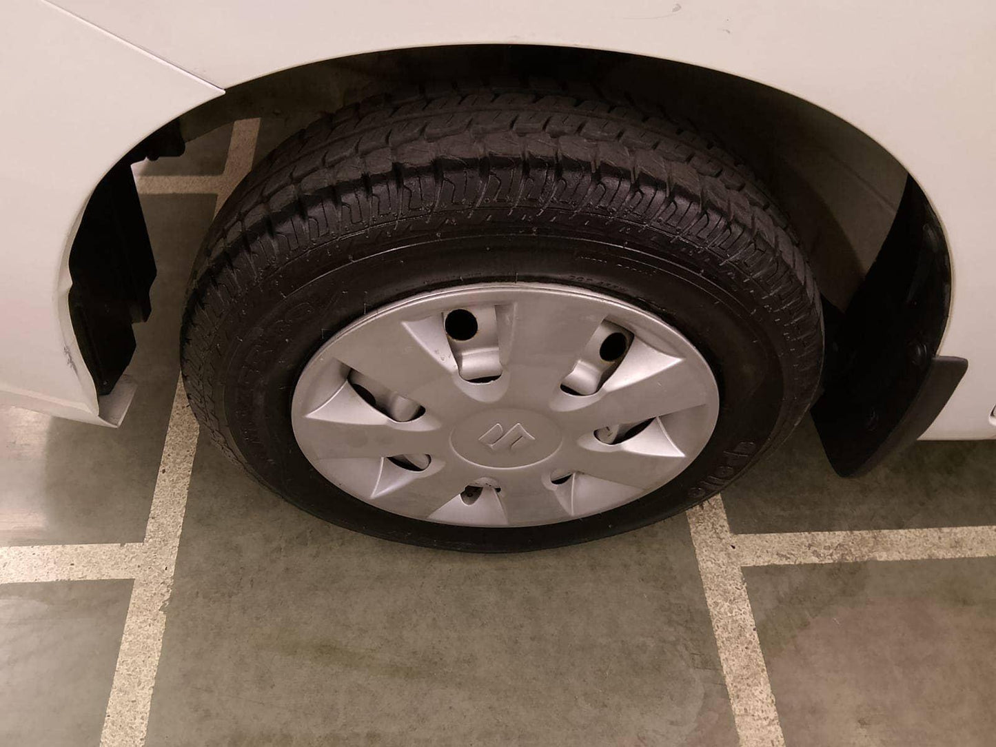 2,000 KMS MARUTI WAGONR LXI PETROL (2014)