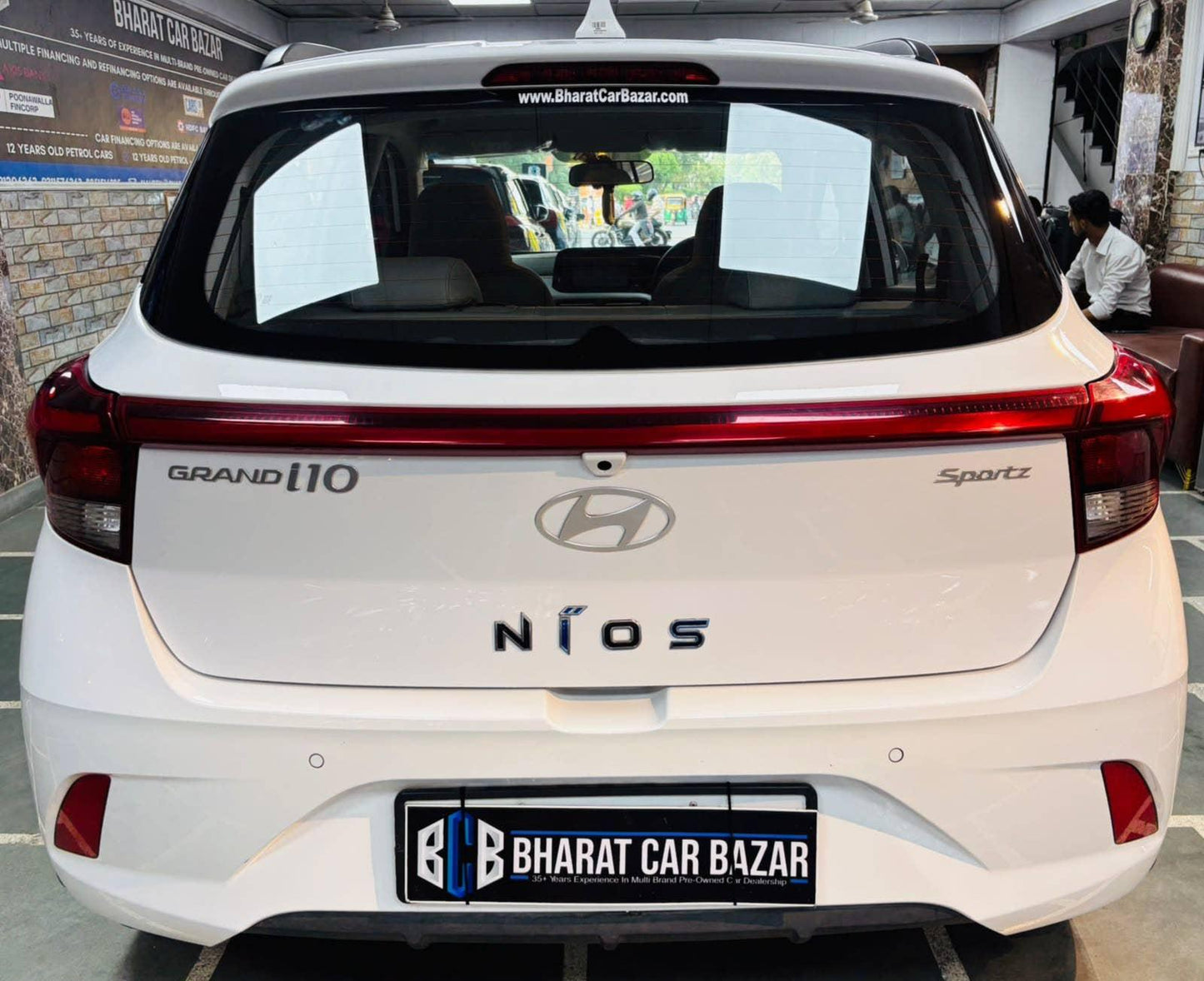 14,000 KMS HYUNDAI GRAND I10 NIOS 1.2 SPORTZ MT KAPPA PETROL (2025)