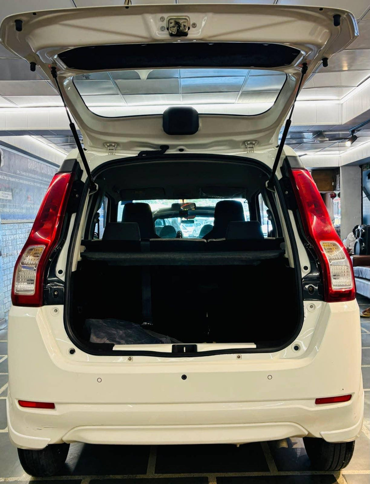 4,000 KMS MARUTI WAGONR ZXI 1.2 PETROL (2022)