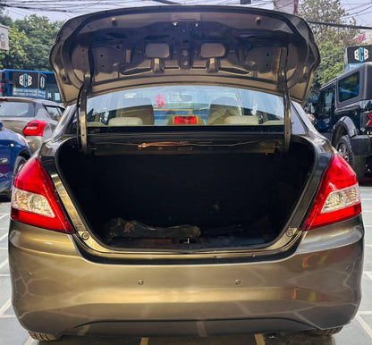 18,000 KMS MARUTI DZIRE VXI PETROL (2017)