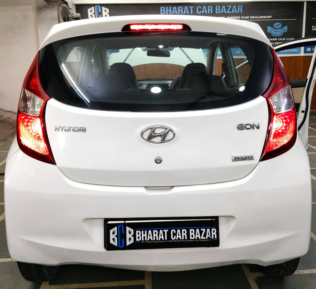 HYUNDAI EON MAGNA PETROL (2015)