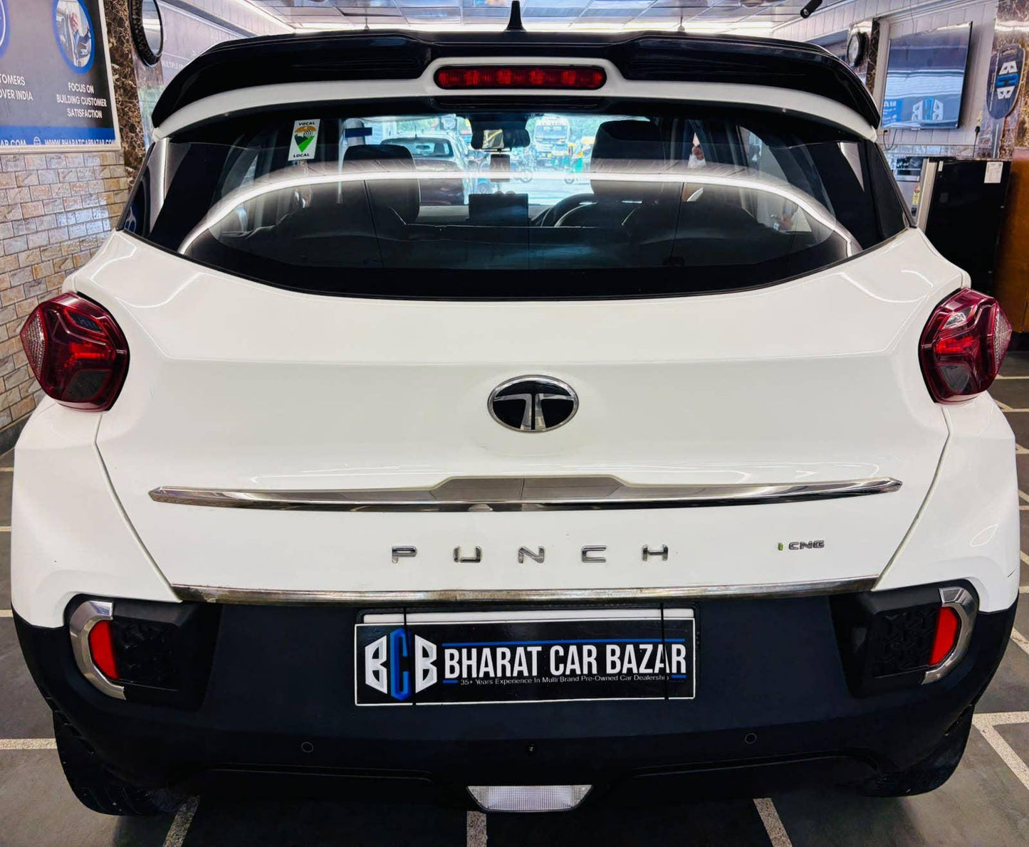 14,000 KMS TATA PUNCH 1.2 ADVENTURE S I-CNG (2025)