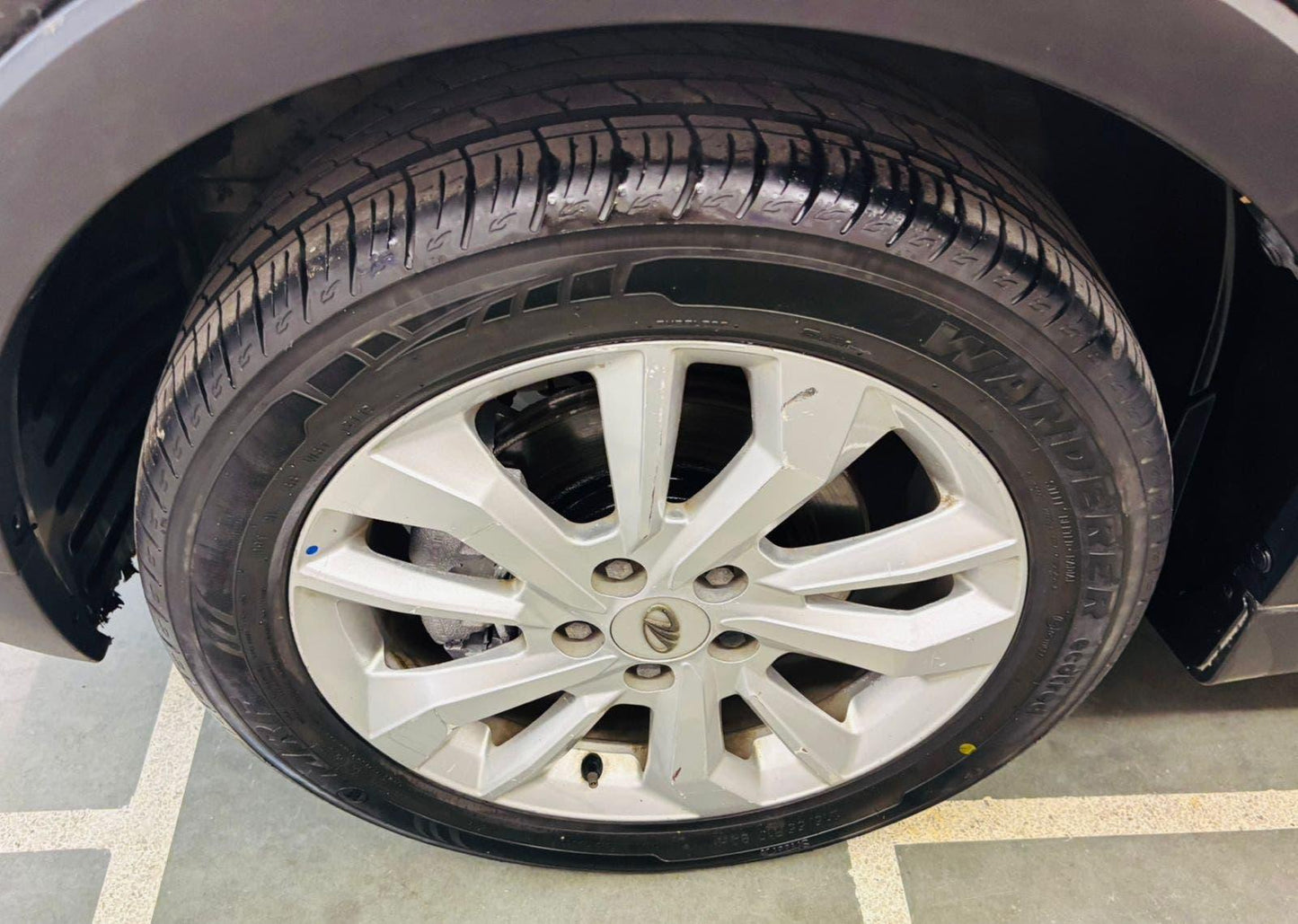 MAHINDRA XUV 300 W8 PETROL (2019)