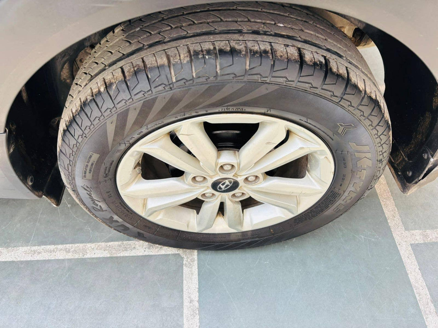 HYUNDAI CRETA SX+ 1.6 MT PETROL (2015)