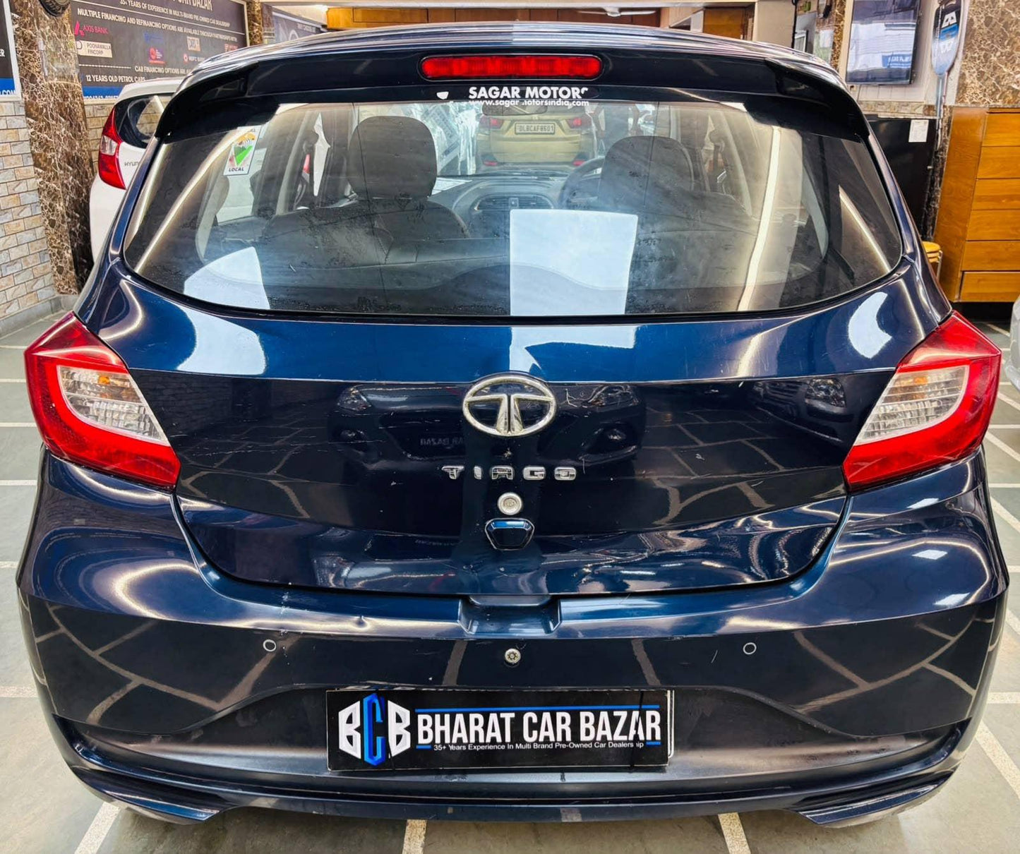 21,000 KMS TATA TIAGO XT (O) 1.2 RTN PETROL (2023)