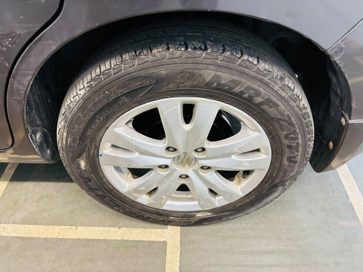 38,000 KMS MARUTI ERTIGA ZXI PETROL (2017)