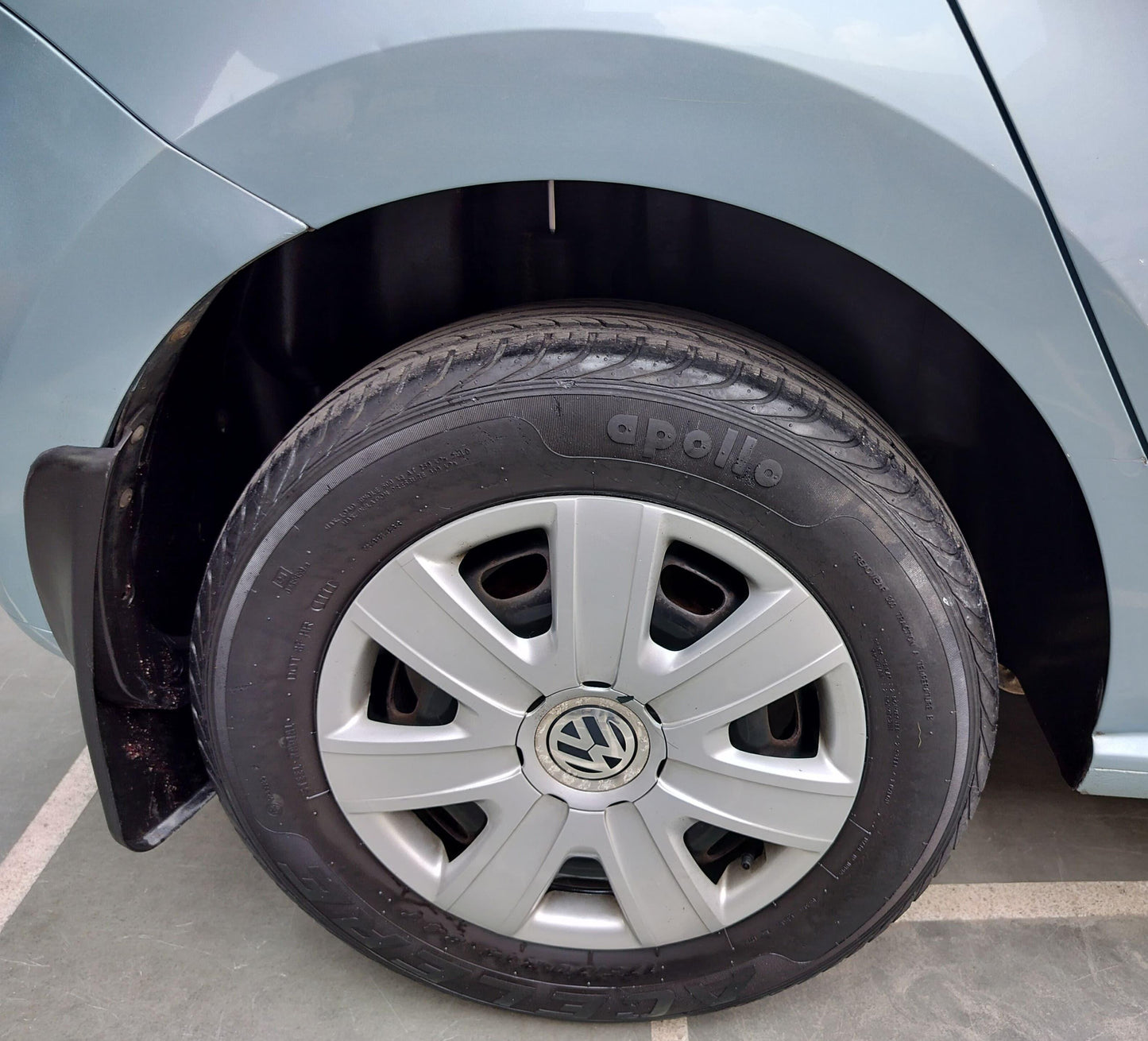 12,000 KMS VOLKSWAGEN POLO COMFORT LINE PETROL (2011)