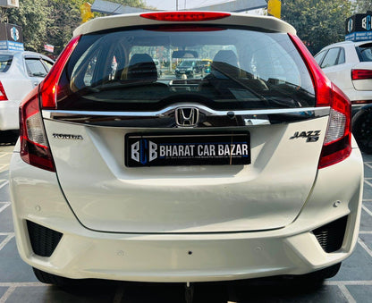 22,000 KMS HONDA JAZZ 1.2 S MT PETROL (2017)