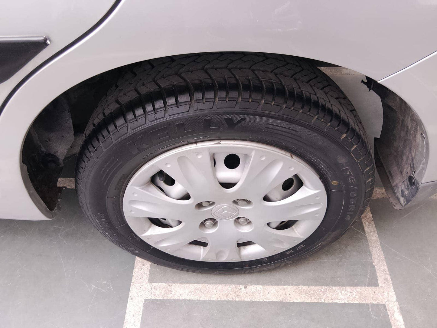 37,000 KMS HONDA AMAZE E MT 1.2 PETROL (2015)