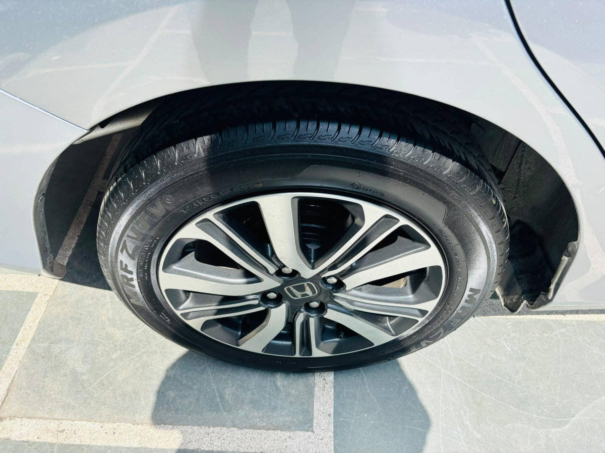 18,000 KMS HONDA AMAZE 1.2 RDE VX CVT PETROL (2023)