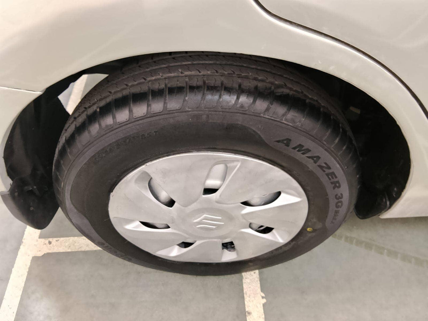 13,000 KMS MARUTI DZIRE LXI PETROL (2019)