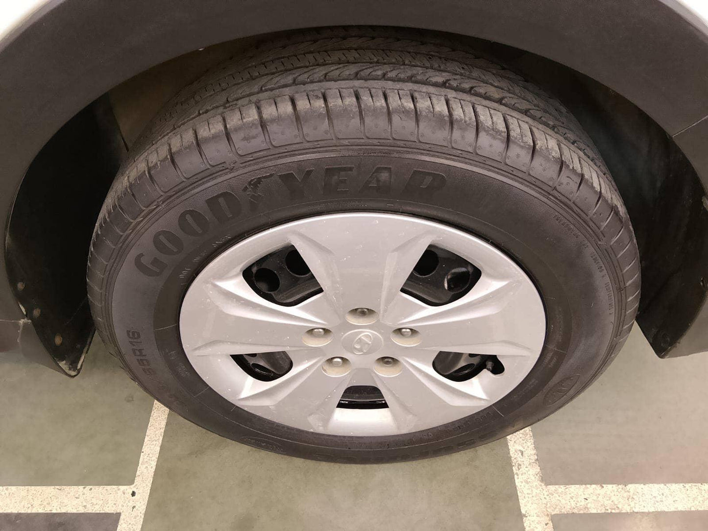 39,000 KMS HYUNDAI CRETA 1.6 E+ VTVT PETROL (2017)