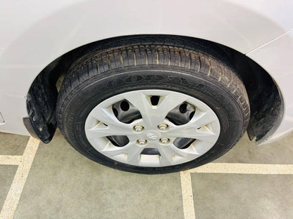 12,000 KMS HYUNDAI GRAND I10 1.2 SPORTZ (2016)