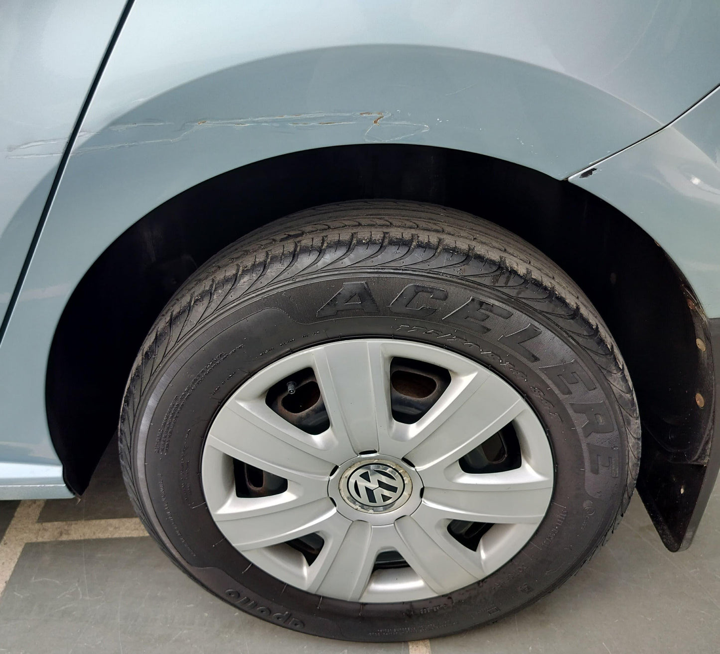 12,000 KMS VOLKSWAGEN POLO COMFORT LINE PETROL (2011)