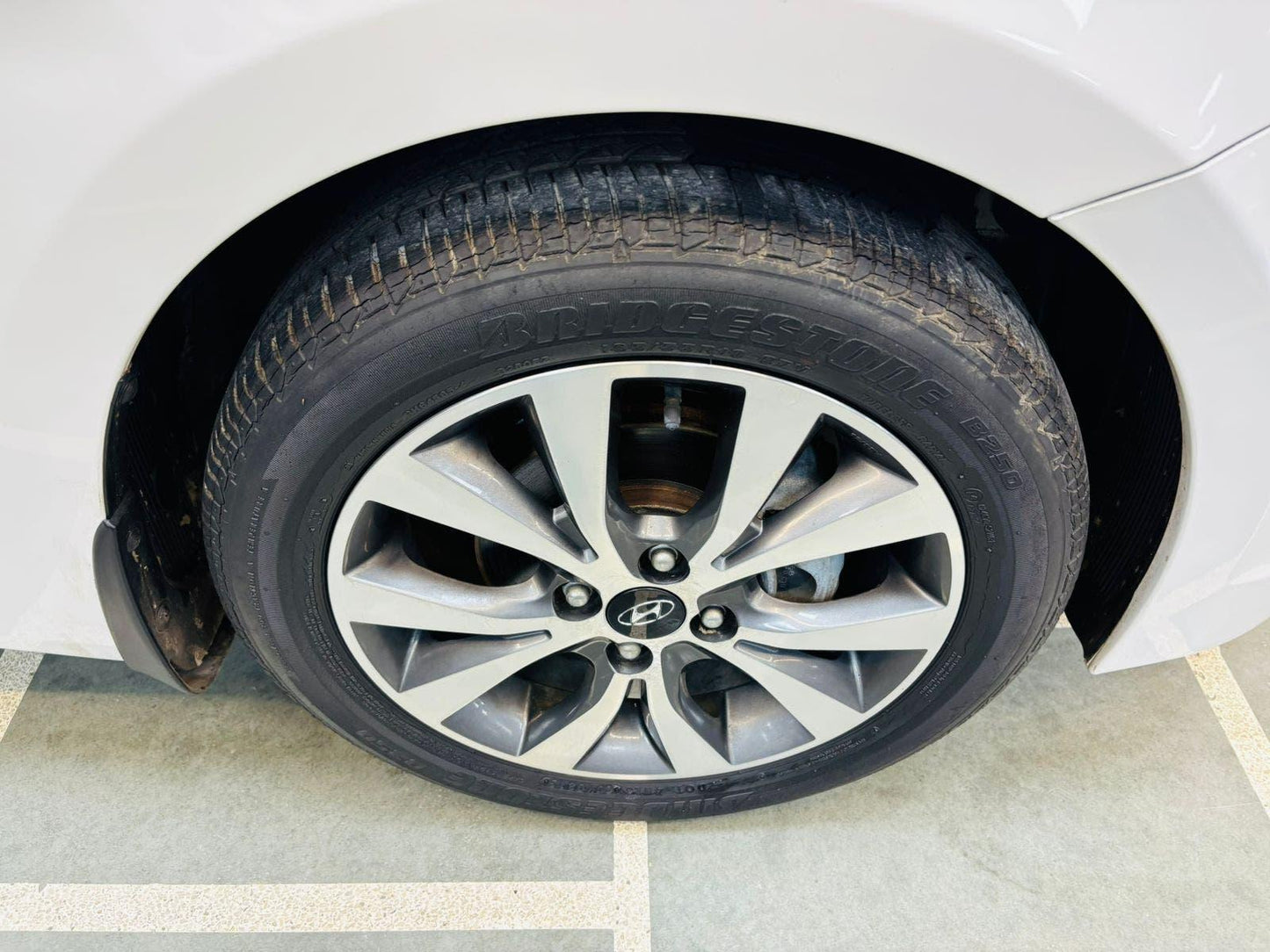 8,000 KMS HYUNDAI VERNA 1.6 SX (O) PETROL (2015)