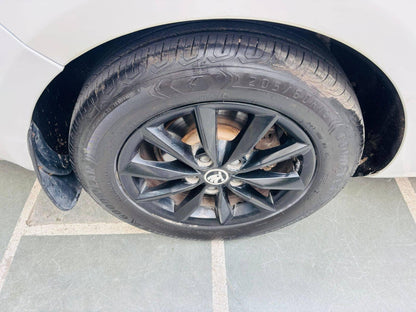 SKODA OCTAVIA STYLE PLUS 1.8 TSI AT PETROL (2017)