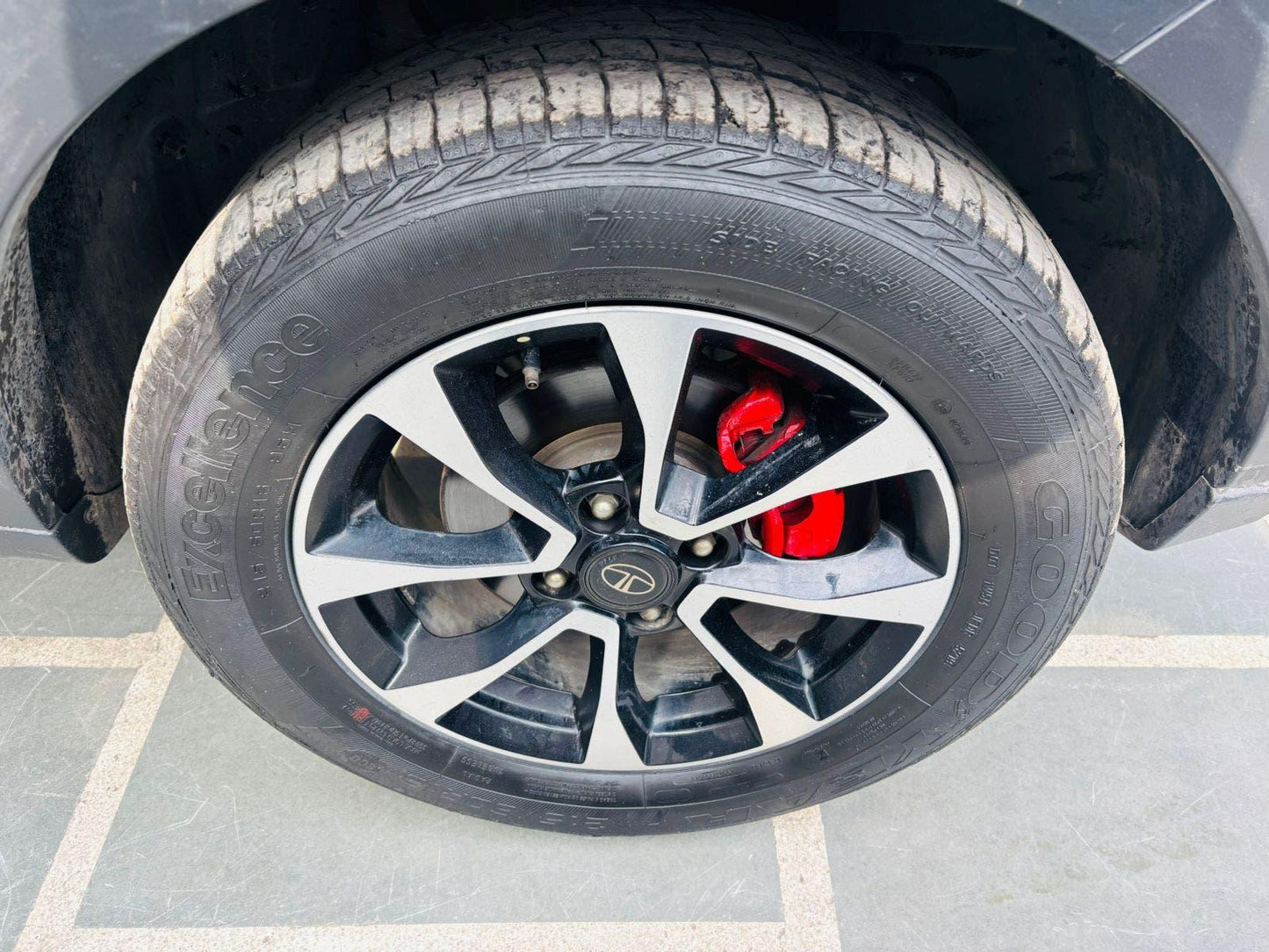 44,000 KMS TATA NEXON XZ+ 1.2 RTN PETROL (2020)