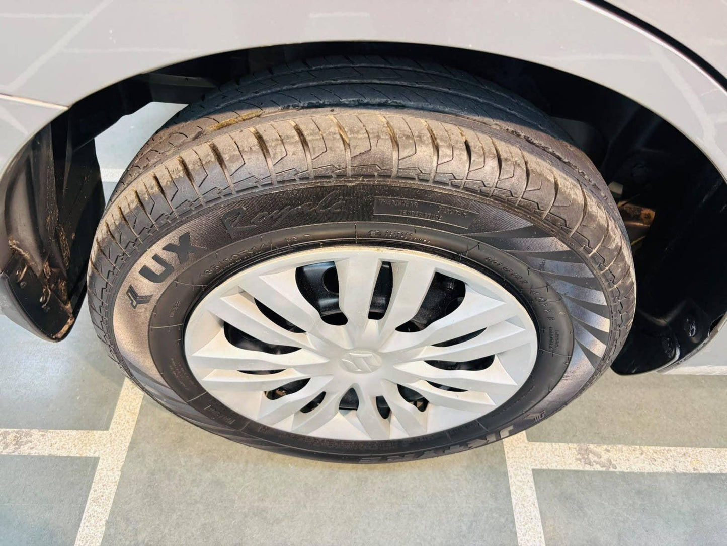 MARUTI DZIRE VXI GREEN CNG (2023)