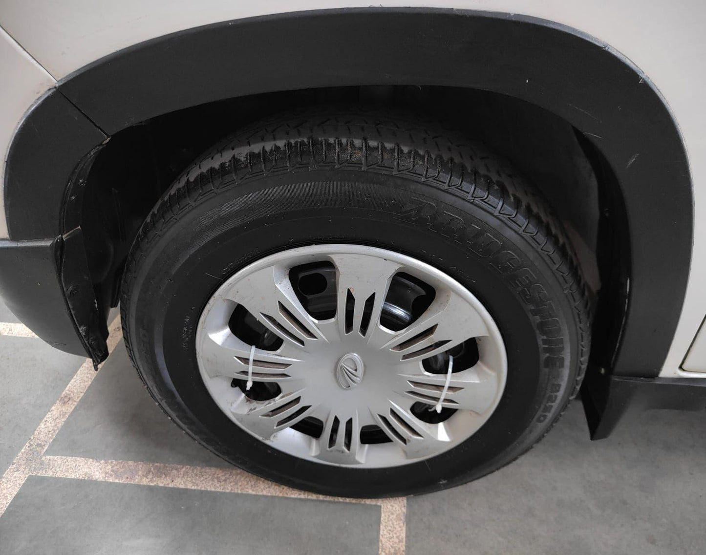 MAHINDRA KUV 100 K4 DIESEL (2016)