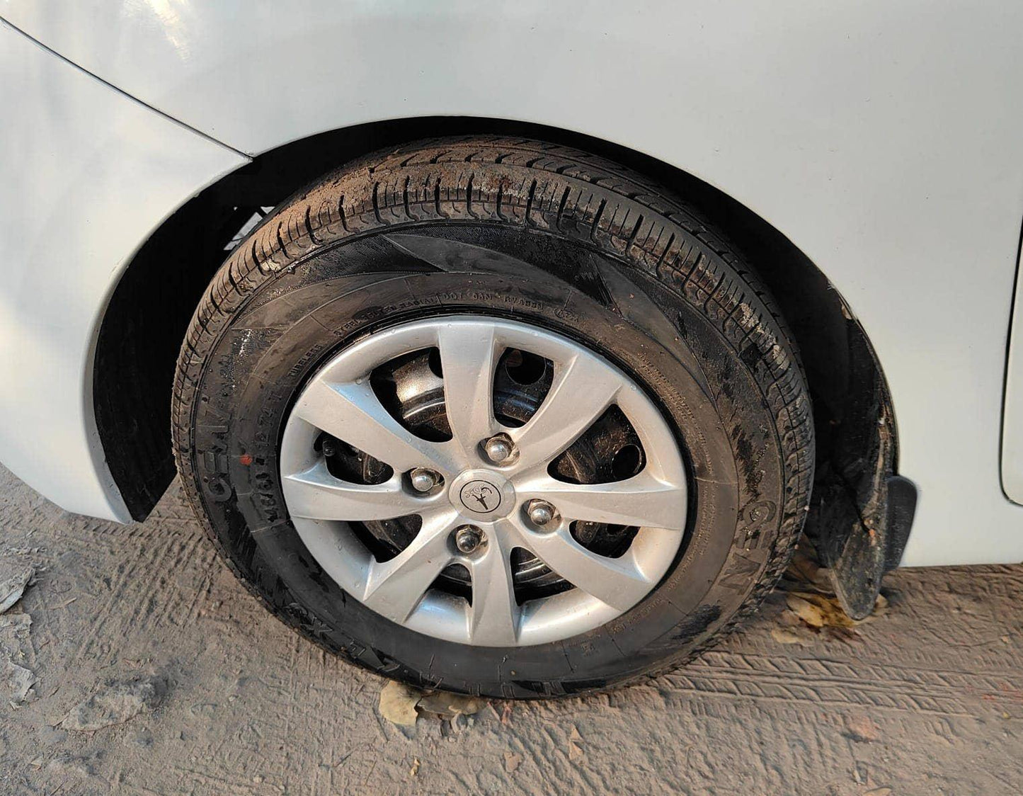 HYUNDAI EON D-LITE+ S PETROL (2015)