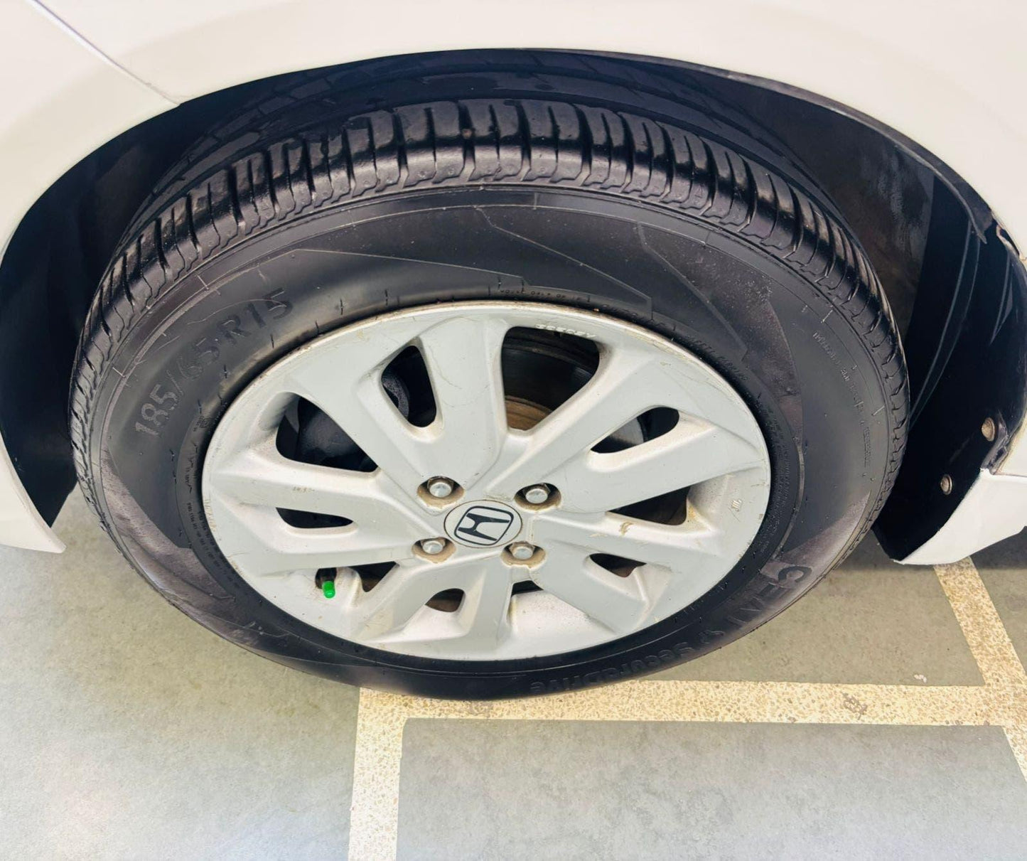 HONDA MOBILIO 1.5 V MT PETROL (2015)