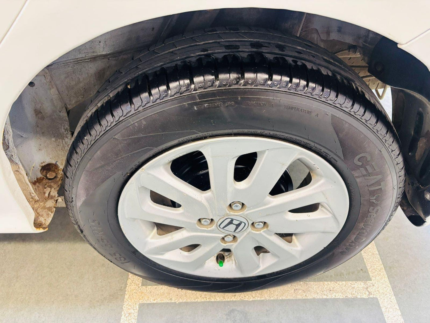 HONDA MOBILIO 1.5 V MT PETROL (2015)