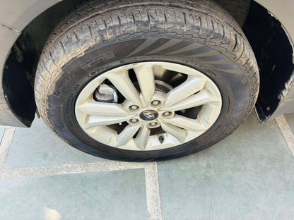 HYUNDAI CRETA SX+ 1.6 MT PETROL (2015)