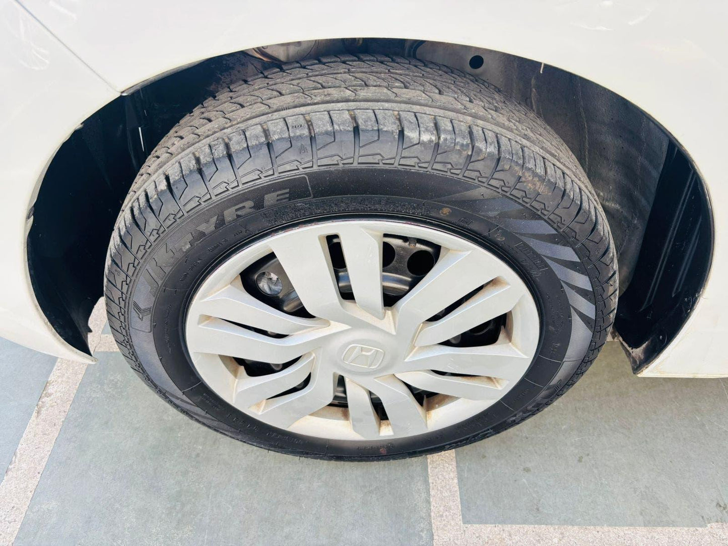 22,000 KMS HONDA JAZZ 1.2 S MT PETROL (2017)