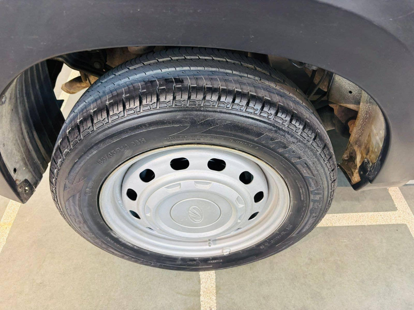 20,000 KMS MAHINDRA KUV 100 K2 6STR PETROL (2017)