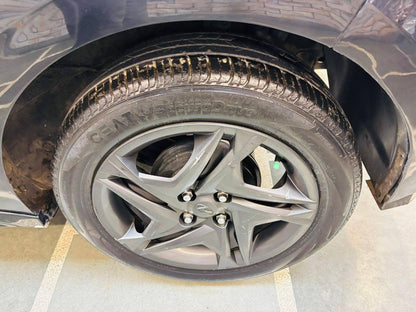 24,000 KMS HYUNDAI I20 1.2 SPORTZ MT PETROL (2021)