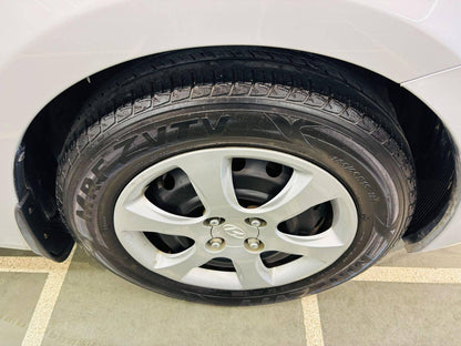 29,000 KMS HYUNDAI VERNA 1.4 EX MT PETROL (2014)