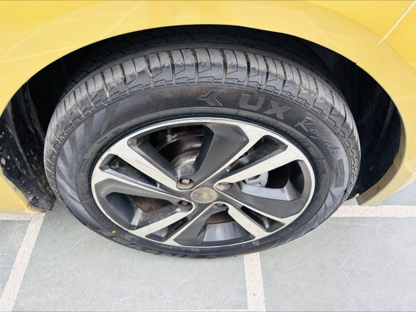 40,000 KMS TATA ALTROZ 1.2 XZ RTN MT PETROL (2020)
