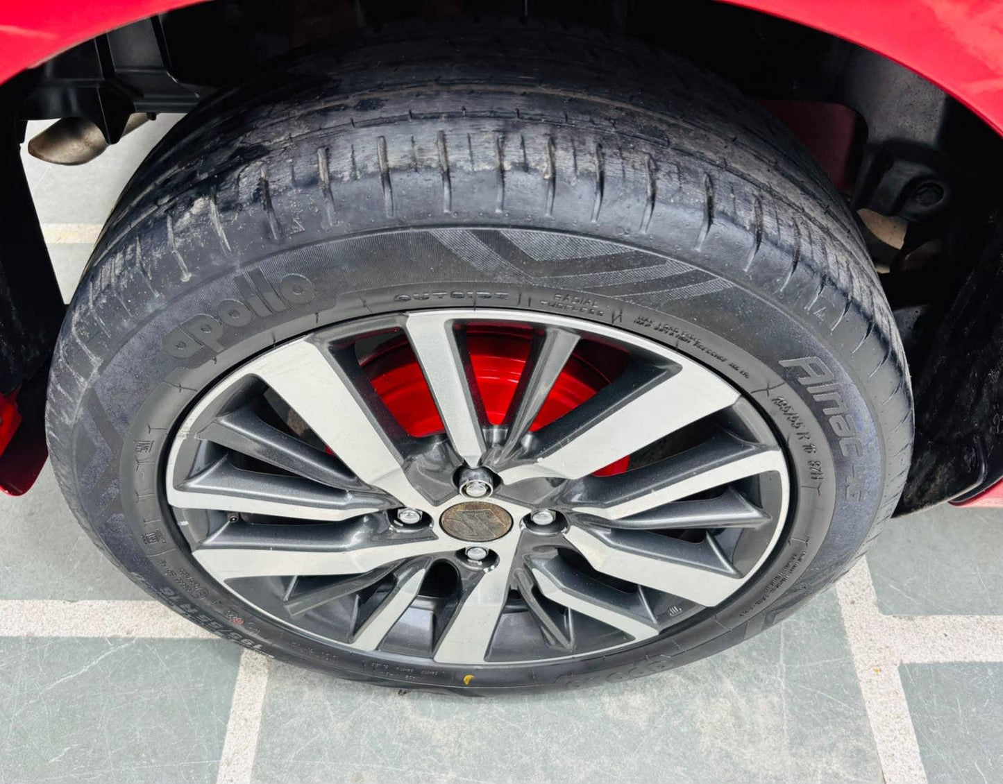 39,000 KMS MARUTI SWIFT ZXI+ PETROL (2024)
