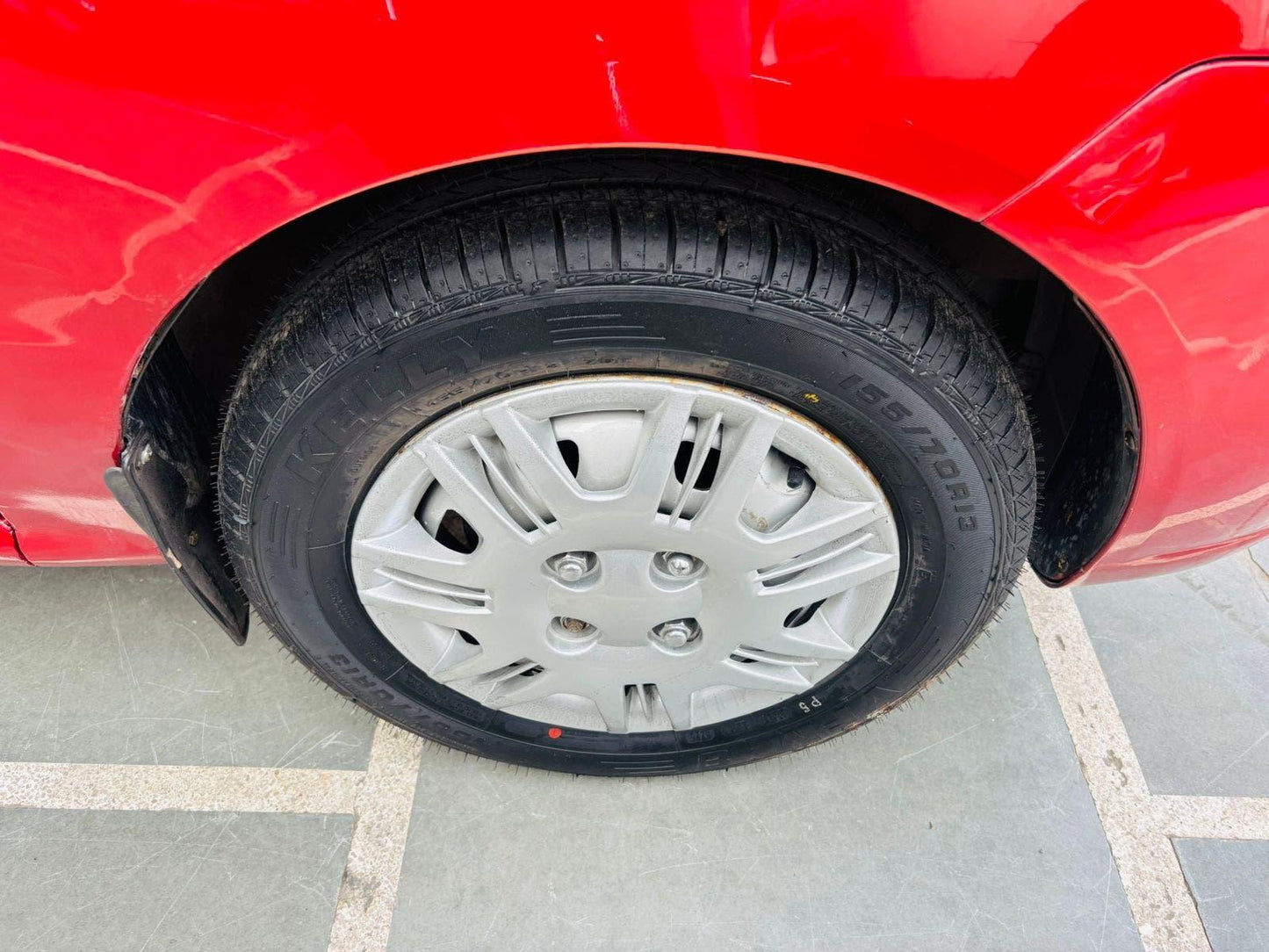 39,000 KMS HYUNDAI SANTRO GL PETROL (2013)