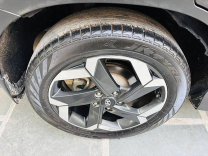 39,000 KMS HYUNDAI ALCAZAR SIGNATURE (O) 6 STR 1.5 DCT PETROL (2023)