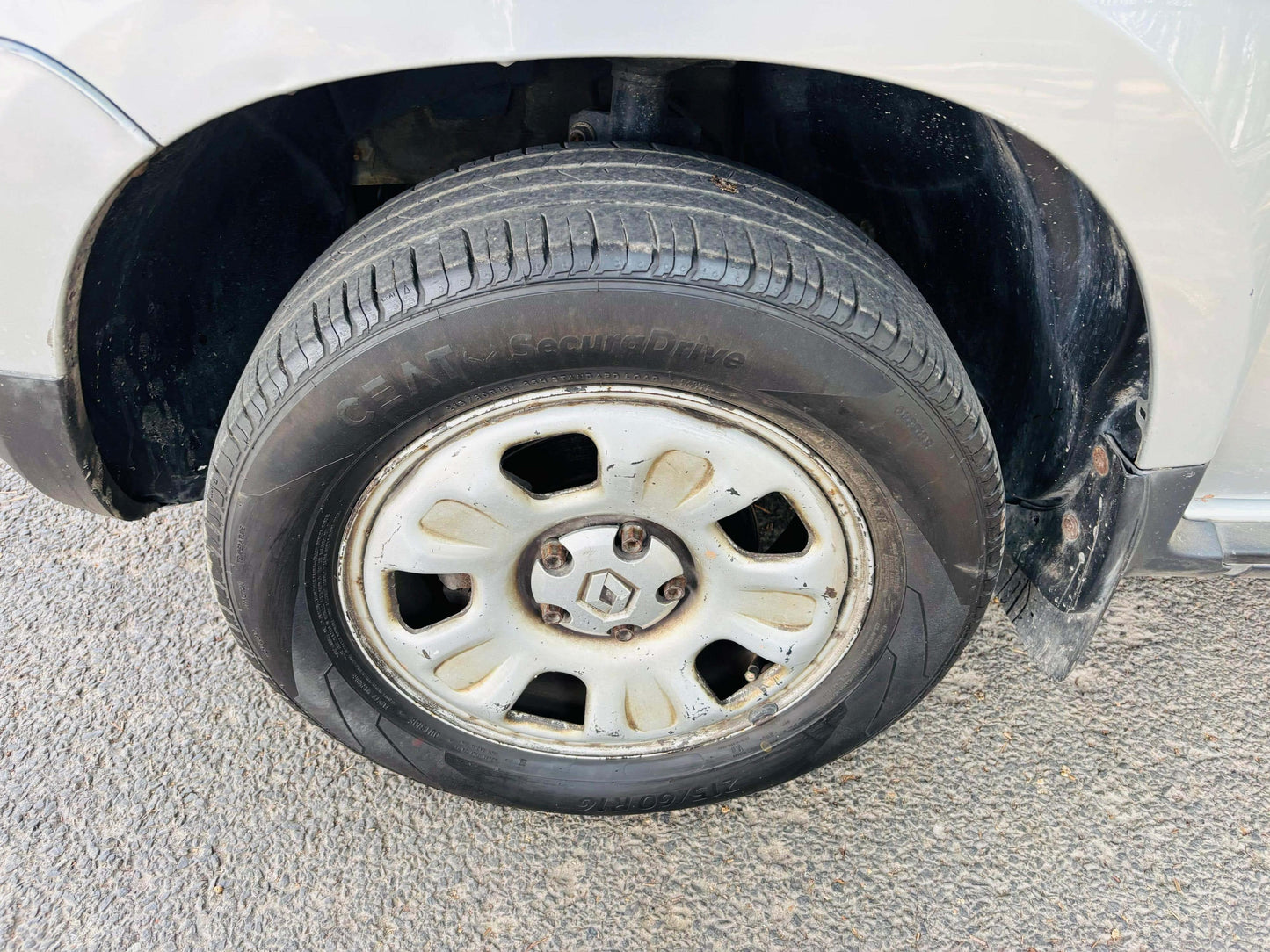 RENAULT DUSTER RXL PETROL (2014)
