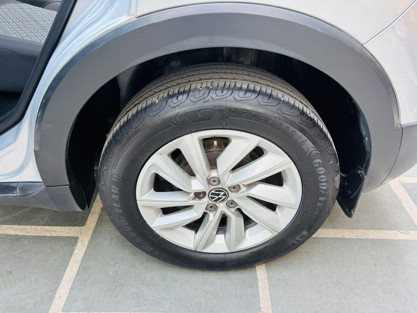 VOLKSWAGEN TAIGUN HIGHLINE 1.0 AT PETROL (2022)