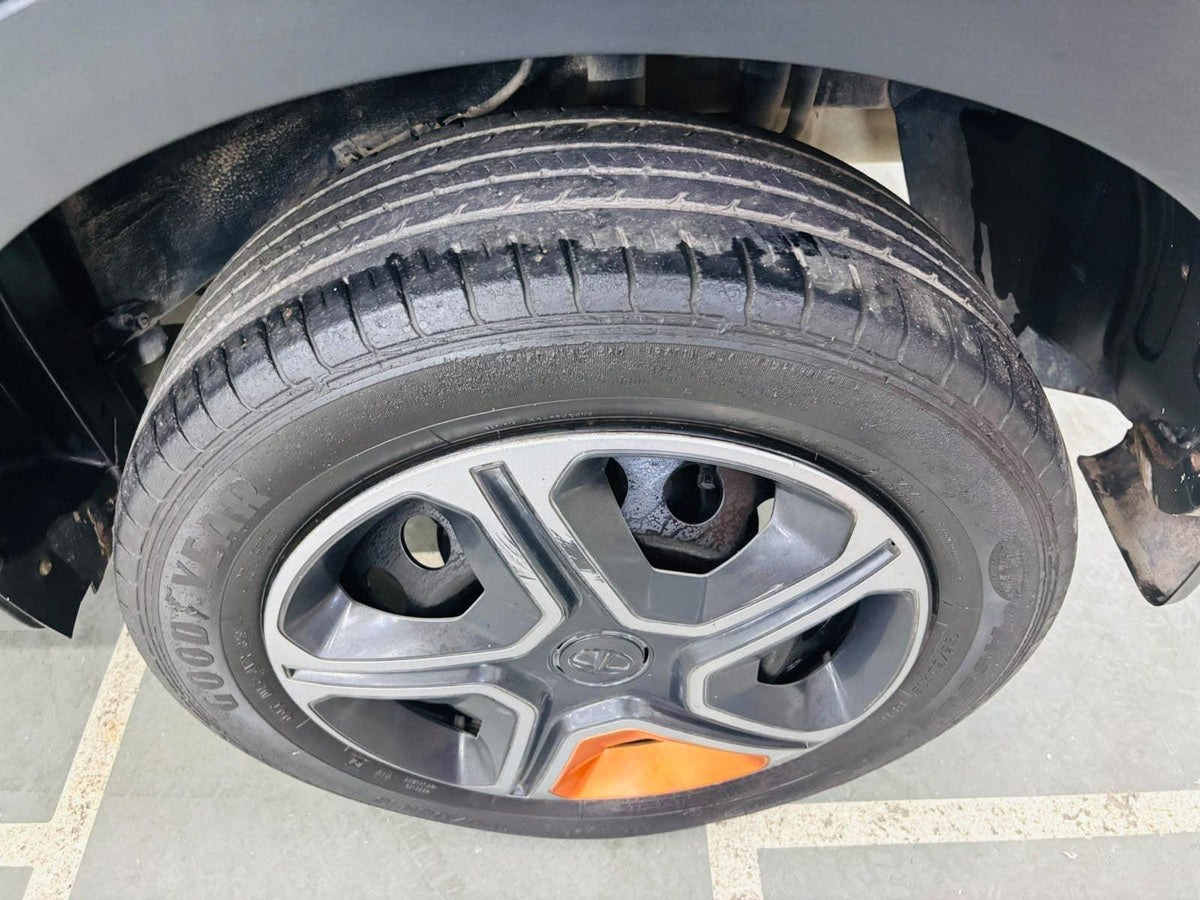 40,000 KMS TATA NEXON 1.2 KRAZ MT RTN PETROL (2019)