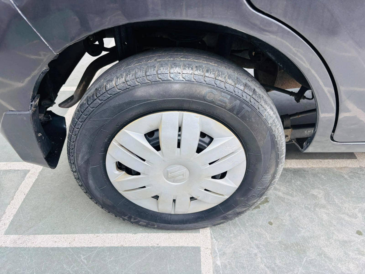 15,000 KMS MARUTI ALTO VXI PETROL (2014)