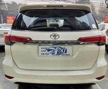 Load image into Gallery viewer, TOYOTA  FORTUNER AUTO  4X2 DIESEL (2018)
