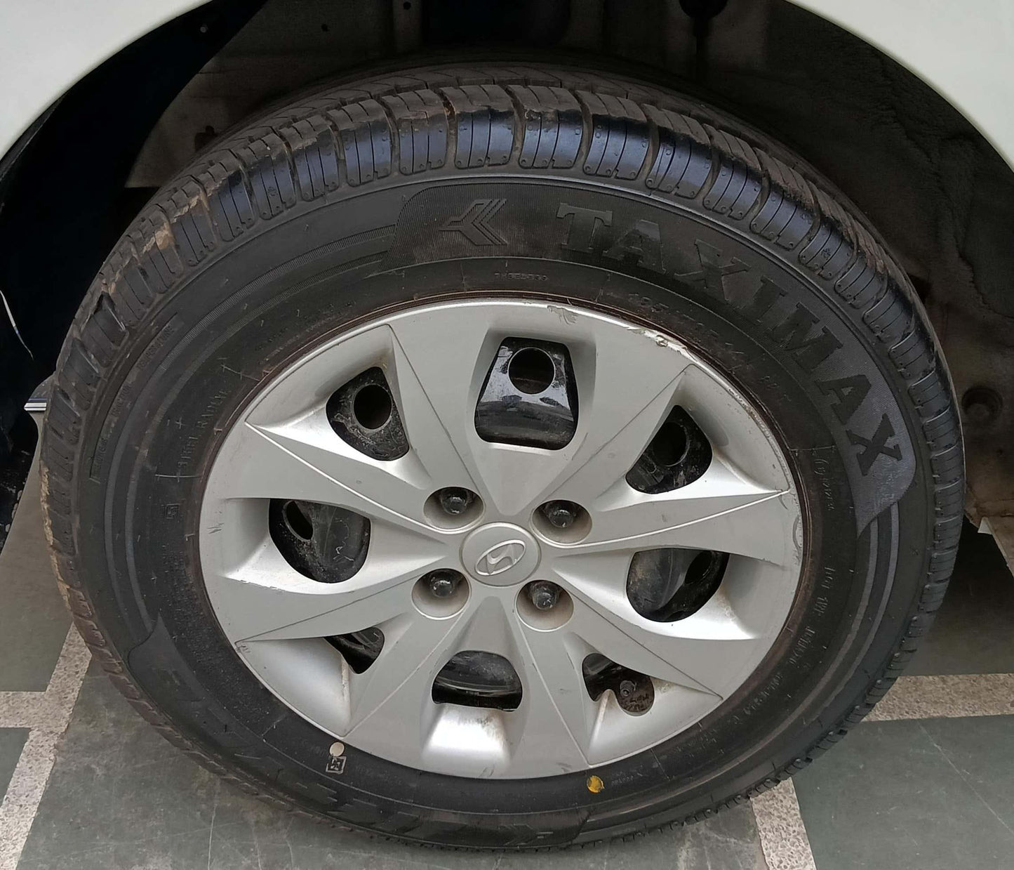 27,000 KMS HYUNDAI I20 MAGNA EXECUTIVE PETROL (2019)