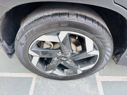 39,000 KMS HYUNDAI ALCAZAR SIGNATURE (O) 6 STR 1.5 DCT PETROL (2023)