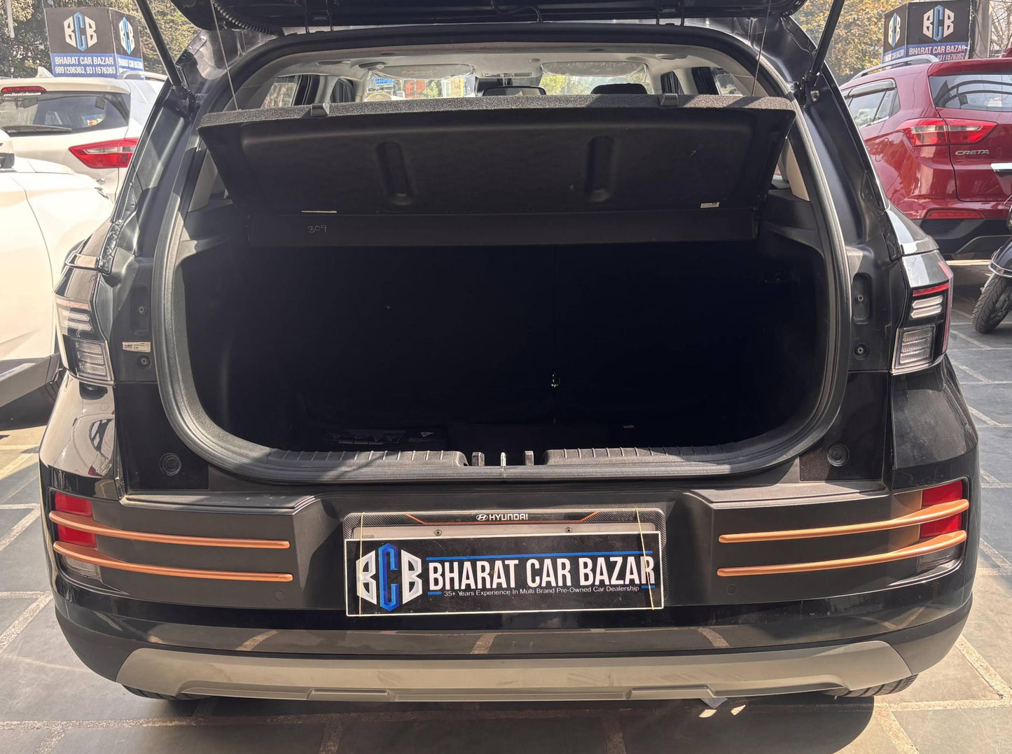 12,000 KMS HYUNDAI VENUE SX 1.0 PETROL (2025)