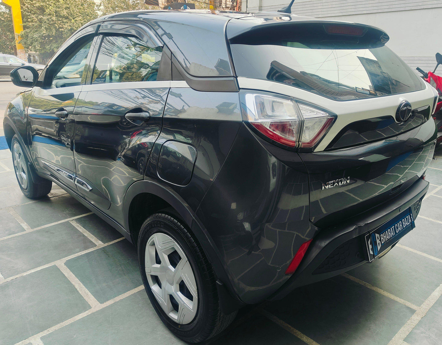 TATA NEXON XM 1.2 PETROL (2018)