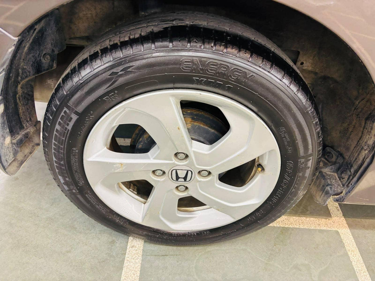 26,000 KMS HONDA CITY 1.5 VX CVT AT PETROL (2014)